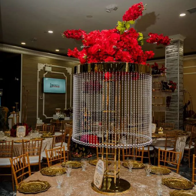 Luxury Crystal Centerpiece Stand